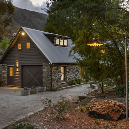 จัดจ์ แอนด์ เจอรี Villa Gibbston ภายนอก รูปภาพ
